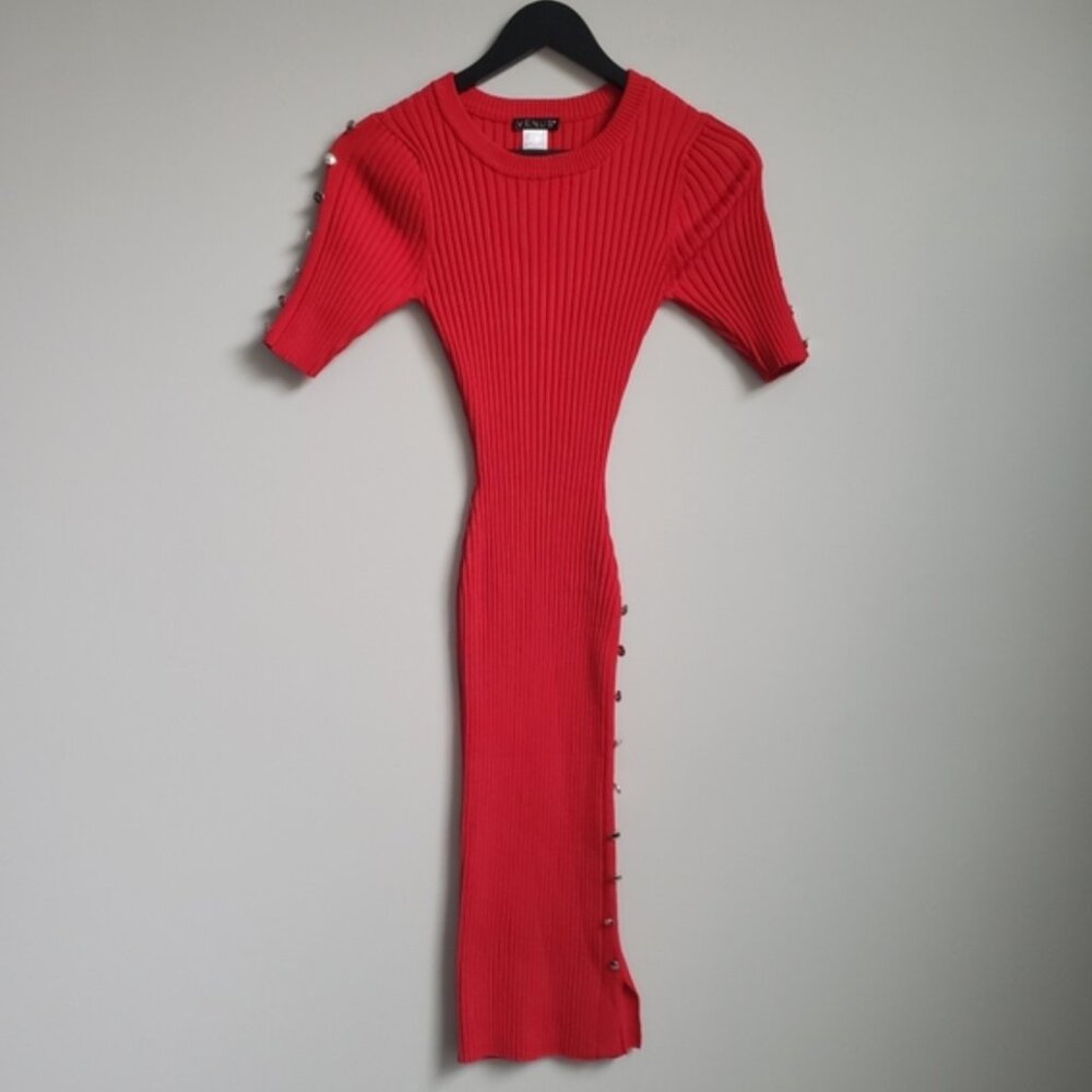 Red knitted dress - Picture 4 of 7